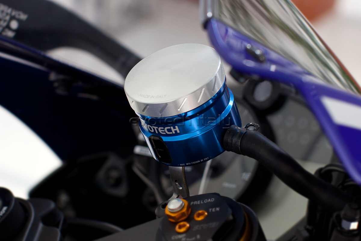 SERBATOIO COMPLETO LIQUIDO FRENO ANTERIORE TUBO LATERALE