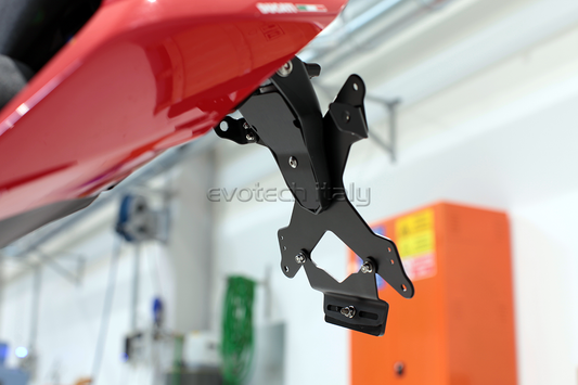 LAMIERINO COPRI CABLAGGIO PORTATARGA NERO OPACO