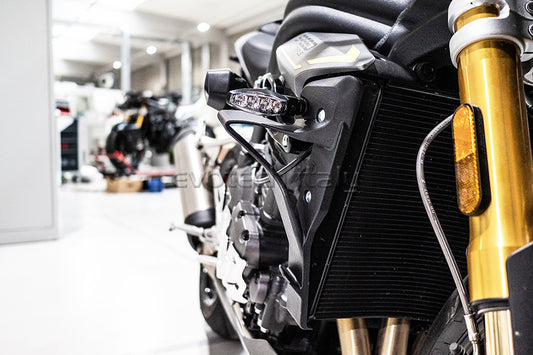 KIT ALETTE E PROTEZIONE FIANCO RADIATORE TRIUMPH SPEED TRIPLE 1200 RS