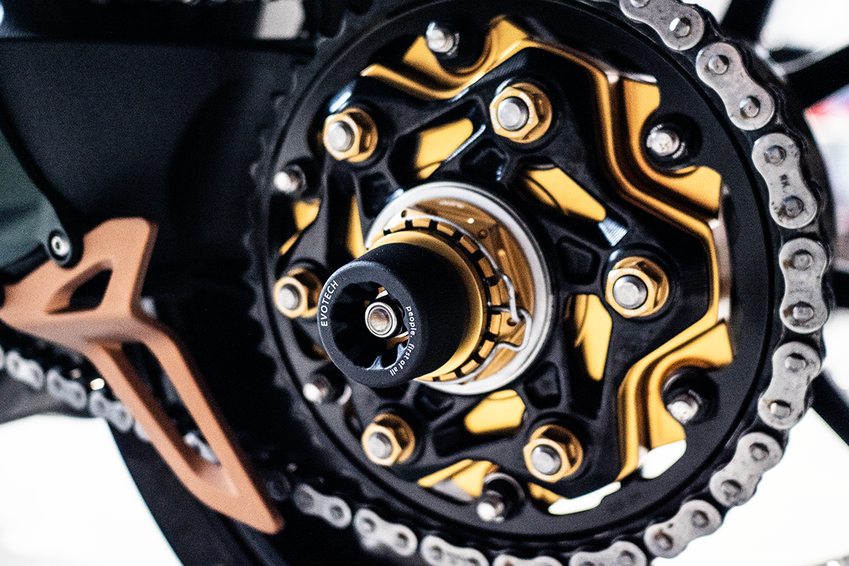 PROTEZIONE FORCELLONE TRIUMPH SPEED TRIPLE 1200 RS/ RR '21-'25